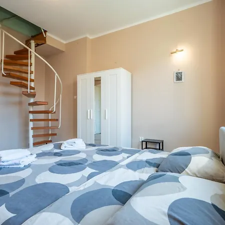 דירה 3bdr Vitosha Str With Cinema סופיה