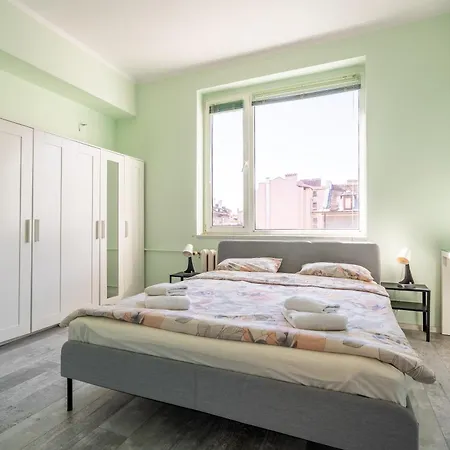 3bdr Vitosha Str With Cinema * Σόφια