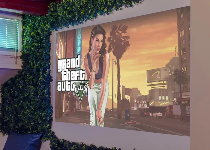 アパート 3bdr Vitosha Str With Cinema ソフィア