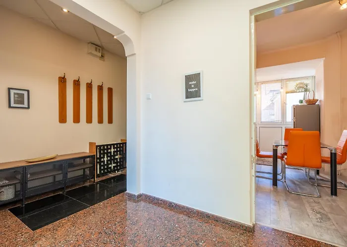 3bdr Vitosha Str With Cinema Lejlighed *