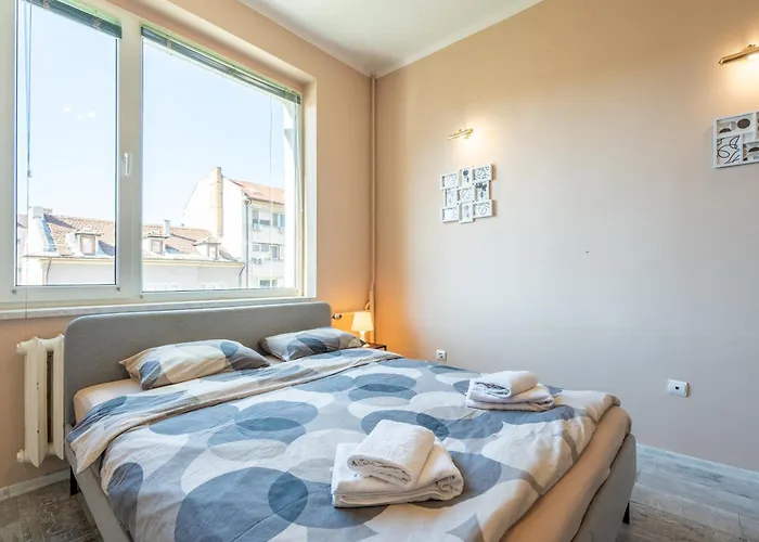 3bdr Vitosha Str With Cinema アパート ソフィア