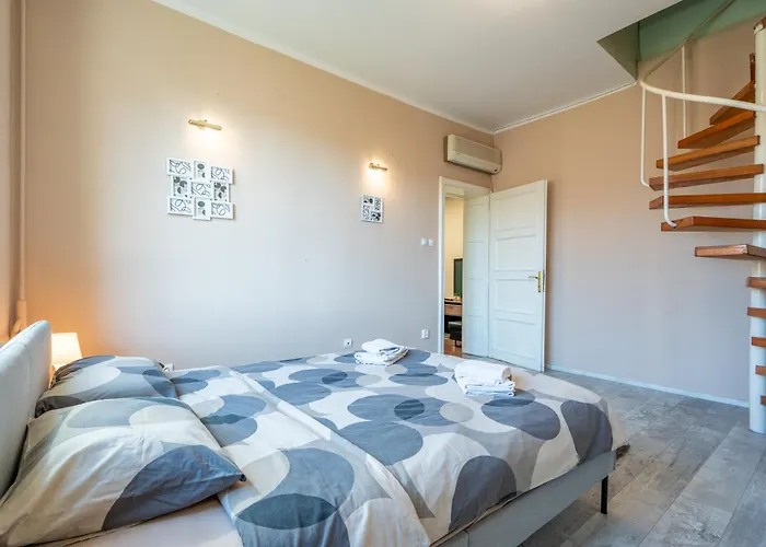 3bdr Vitosha Str With Cinema Lejlighed *