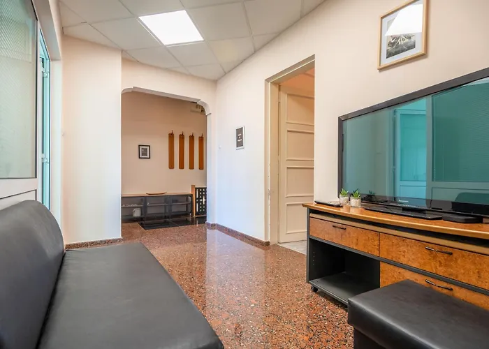 アパート 3bdr Vitosha Str With Cinema ソフィア