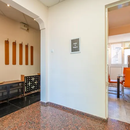 3bdr Vitosha Str With Cinema דירה *