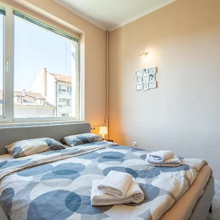 3bdr Vitosha Str With Cinema דירה סופיה