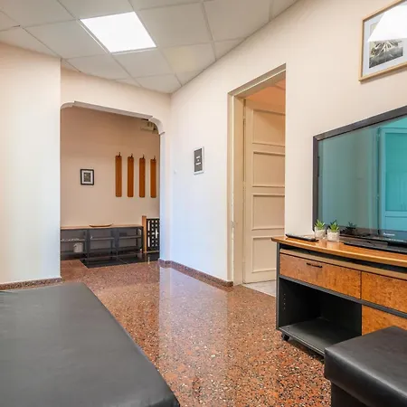 דירה 3bdr Vitosha Str With Cinema סופיה