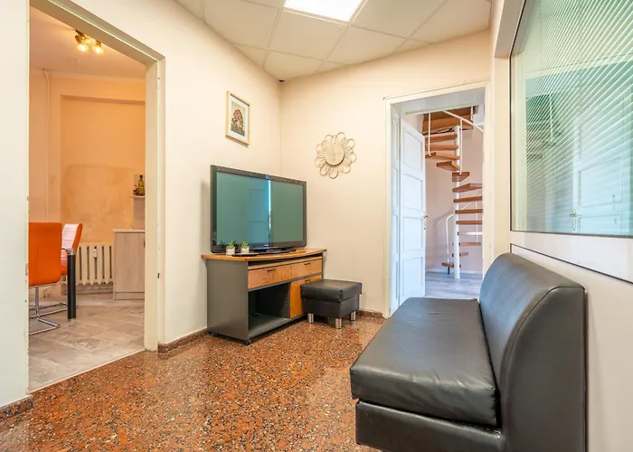 3bdr Vitosha Str With Cinema София